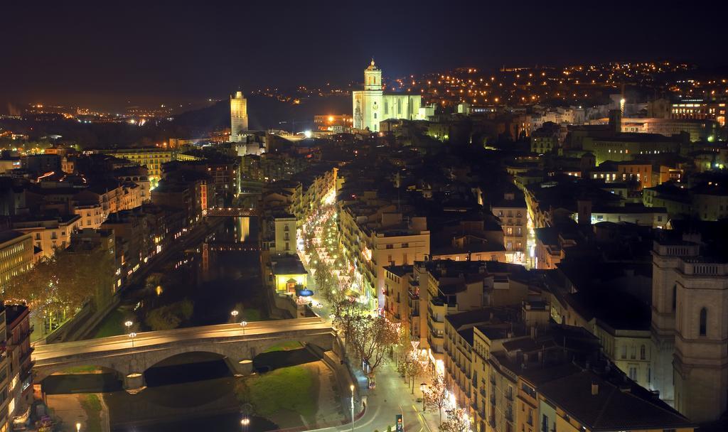 Apartaments Placa Del VI Girona Luaran gambar