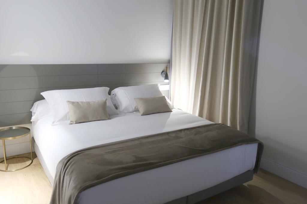 Apartaments Placa Del VI Girona Luaran gambar