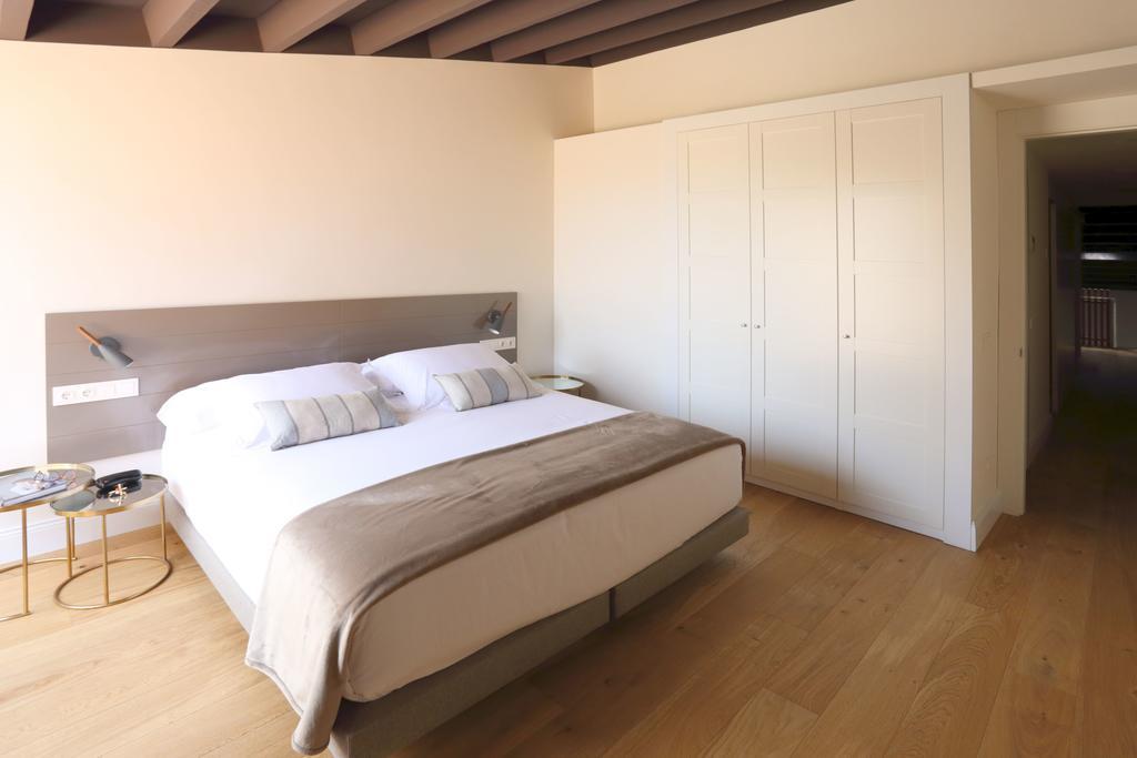 Apartaments Placa Del VI Girona Luaran gambar