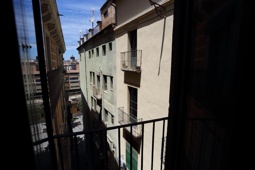 Apartaments Placa Del VI Girona Luaran gambar