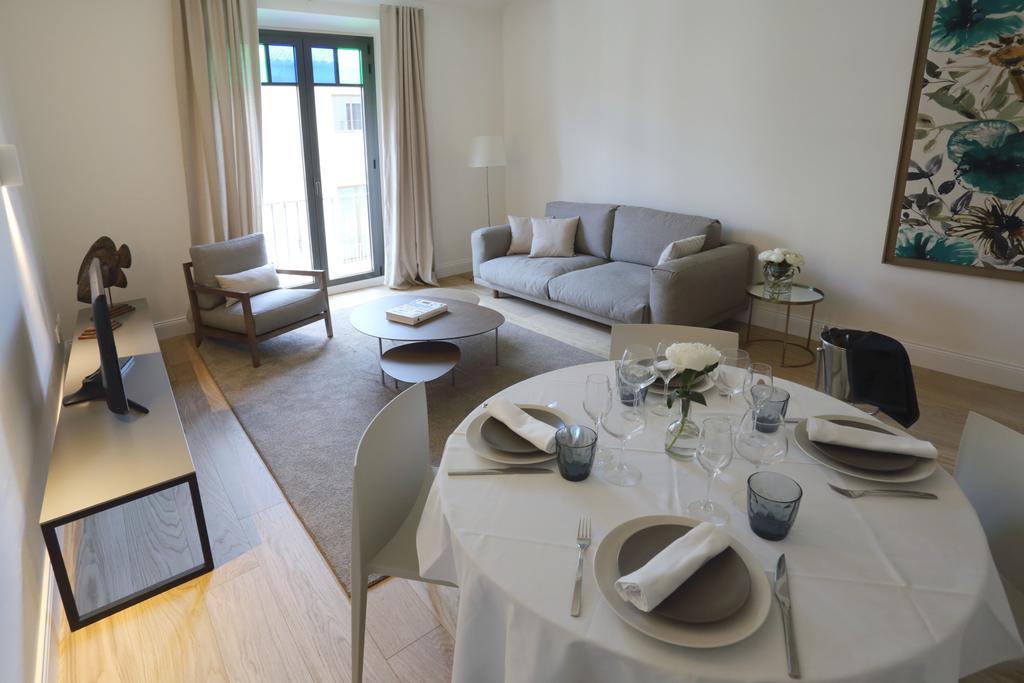 Apartaments Placa Del VI Girona Luaran gambar