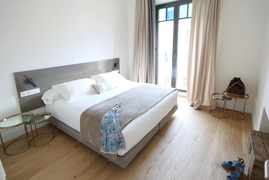 Apartaments Placa Del VI Girona Luaran gambar