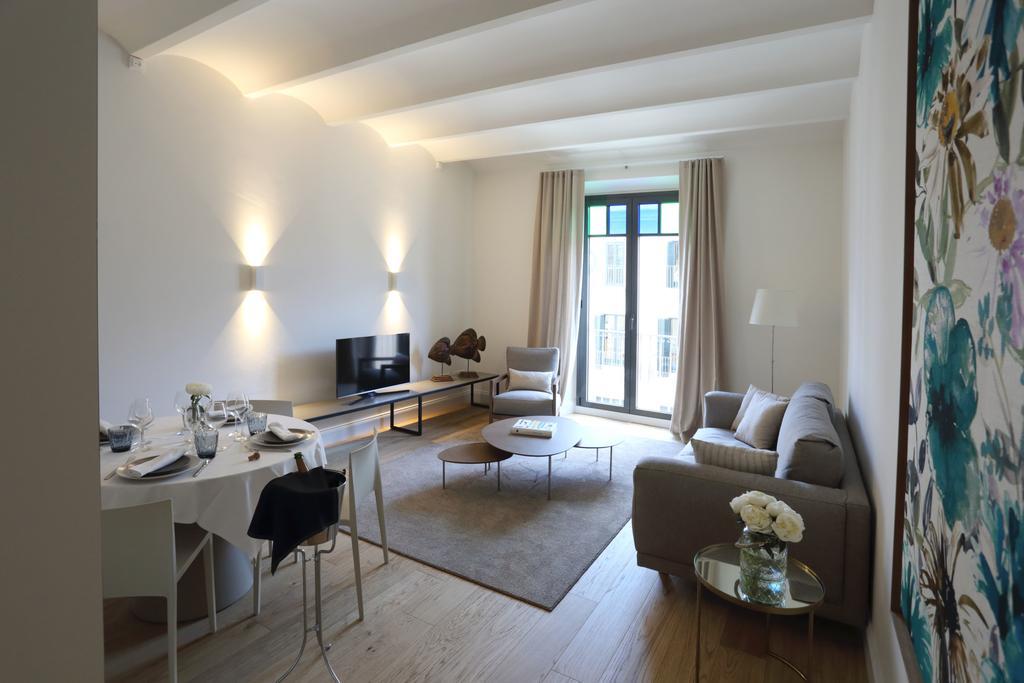Apartaments Placa Del VI Girona Luaran gambar