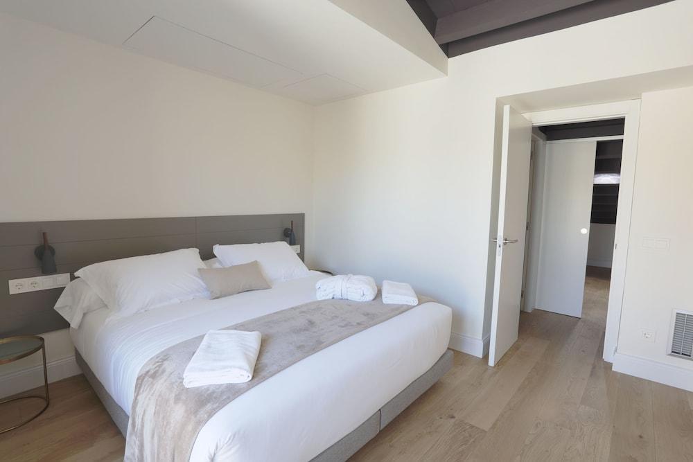Apartaments Placa Del VI Girona Luaran gambar